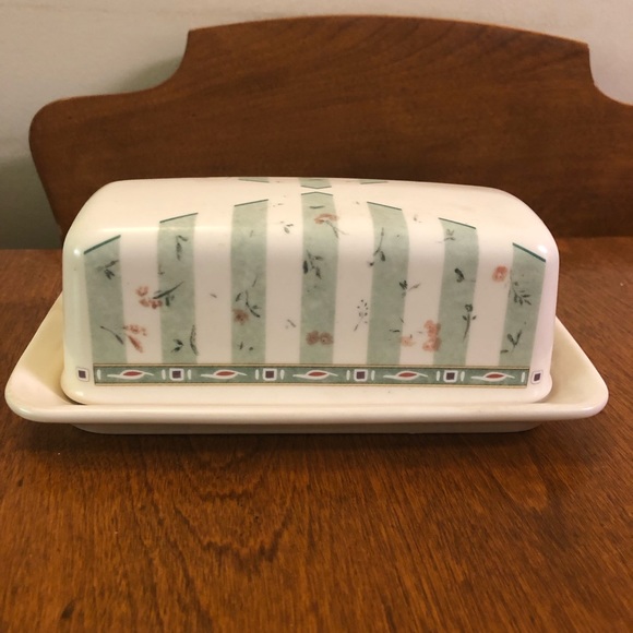 Pfaltzgraff Other - Pfaltzgraff butter dish Pfaltzgraff Other - Pfaltzgraff butter dish